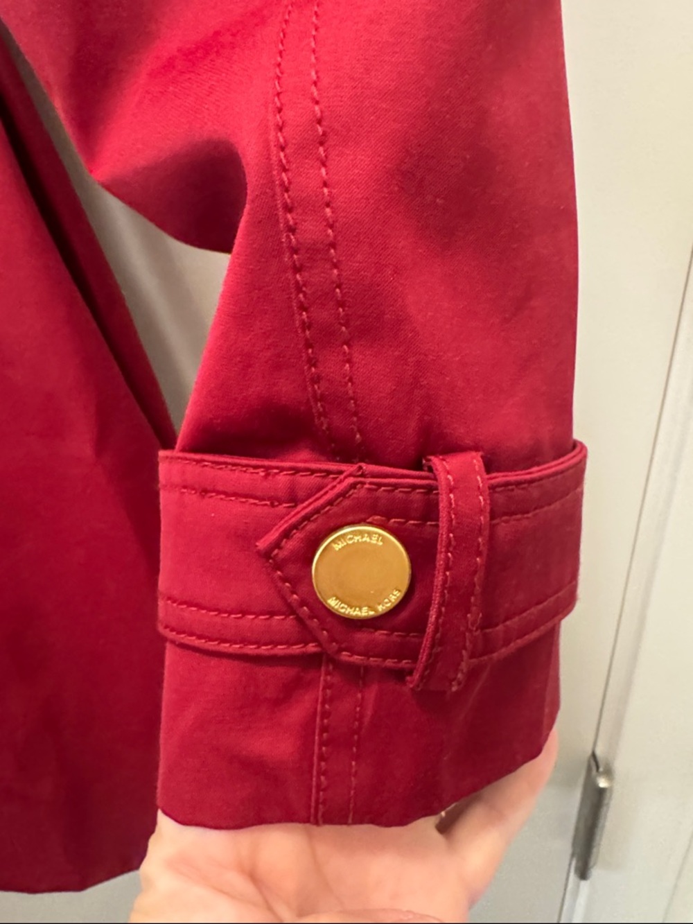 🆕 MICHAEL Michael Kors Red Belted Trench Coat with Gold Accents. XL. NWOT!🎉 - Picture 5 of 7
